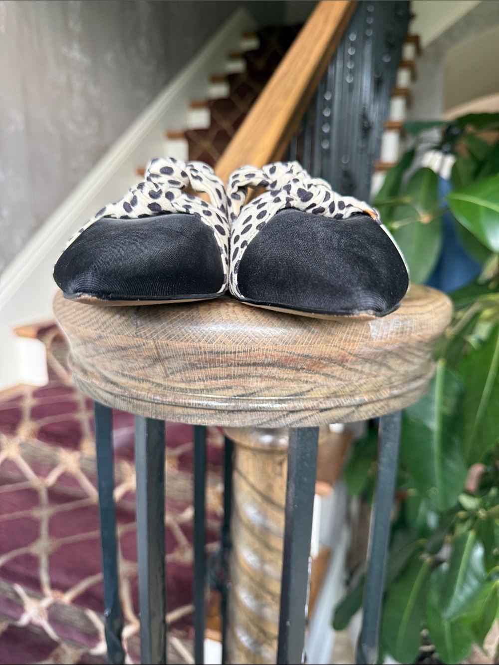 White House black market ladies pointy toe flats excellent condition size 8 - Picture 8 of 13